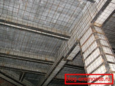 Ojačani armirani betonski prekladi in stebri povečujejo moč in nosilno zmogljivost gradbenih objektov. Ojačani armirani betonski prekladi in stebri povečujejo moč in nosilno zmogljivost gradbenih objektov.