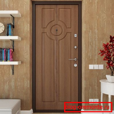 Namestitev vratnega krila MDF z oblogo Namestitev vratnega krila MDF z oblogo
