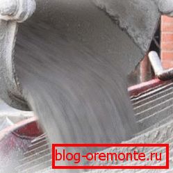 V postopku transfuzije bodite previdni. Poskusite to početi postopoma, da preprečite brizganje.