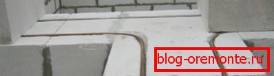 V postavki izdatkov za aerated concrete je treba dodati ojačitev, ki bo vezana blokov (na sliki) V postavki izdatkov za aerated concrete je treba dodati ojačitev, ki bo vezana blokov (na sliki)