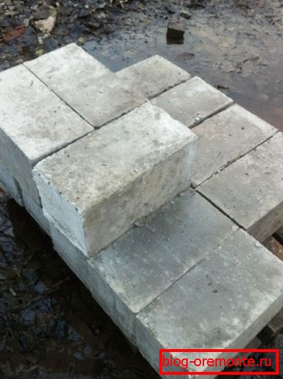 Teža betonskega bloka 200x200x400b ne presega 35 kg Teža betonskega bloka 200x200x400b ne presega 35 kg