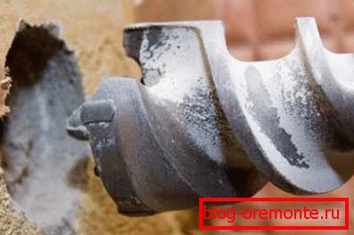 Tu je konec motornega vrtalnika Tu je konec motornega vrtalnika
