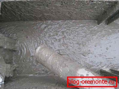 Pouring aerated concrete v opaž Pouring aerated concrete v opaž
