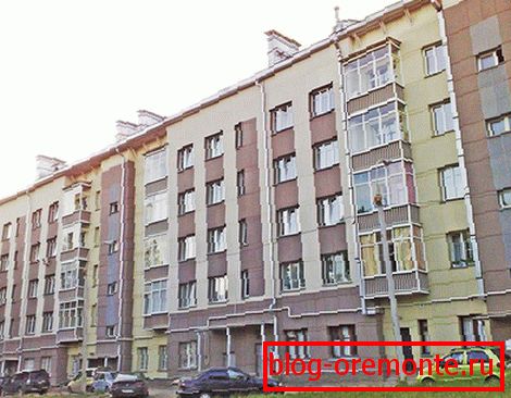 Hišo obdeluje sodobna tehnologija.